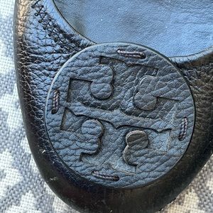 These flats are gently worn. They do show some wear. See pics for details.